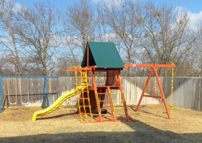 Farm-and-yard-central-texas-parrot-playground-customer-15