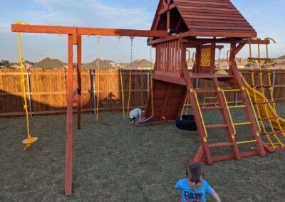 farm-and-yard-central-texas-parrot-island-playcenter-wood-roof-customer-1