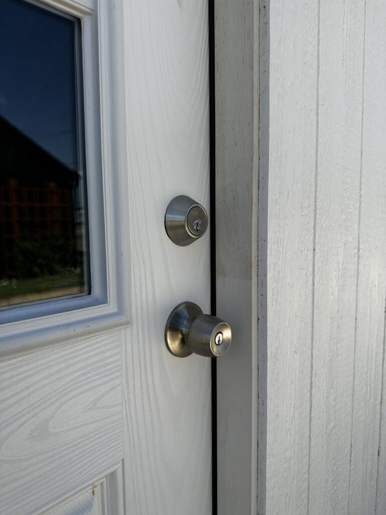 door knob with lock and deadbolt 