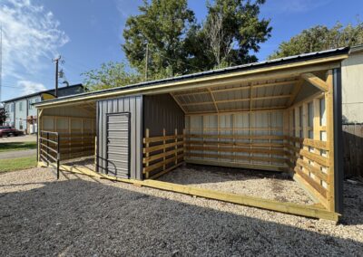 10X32 Premium Loafing Shed